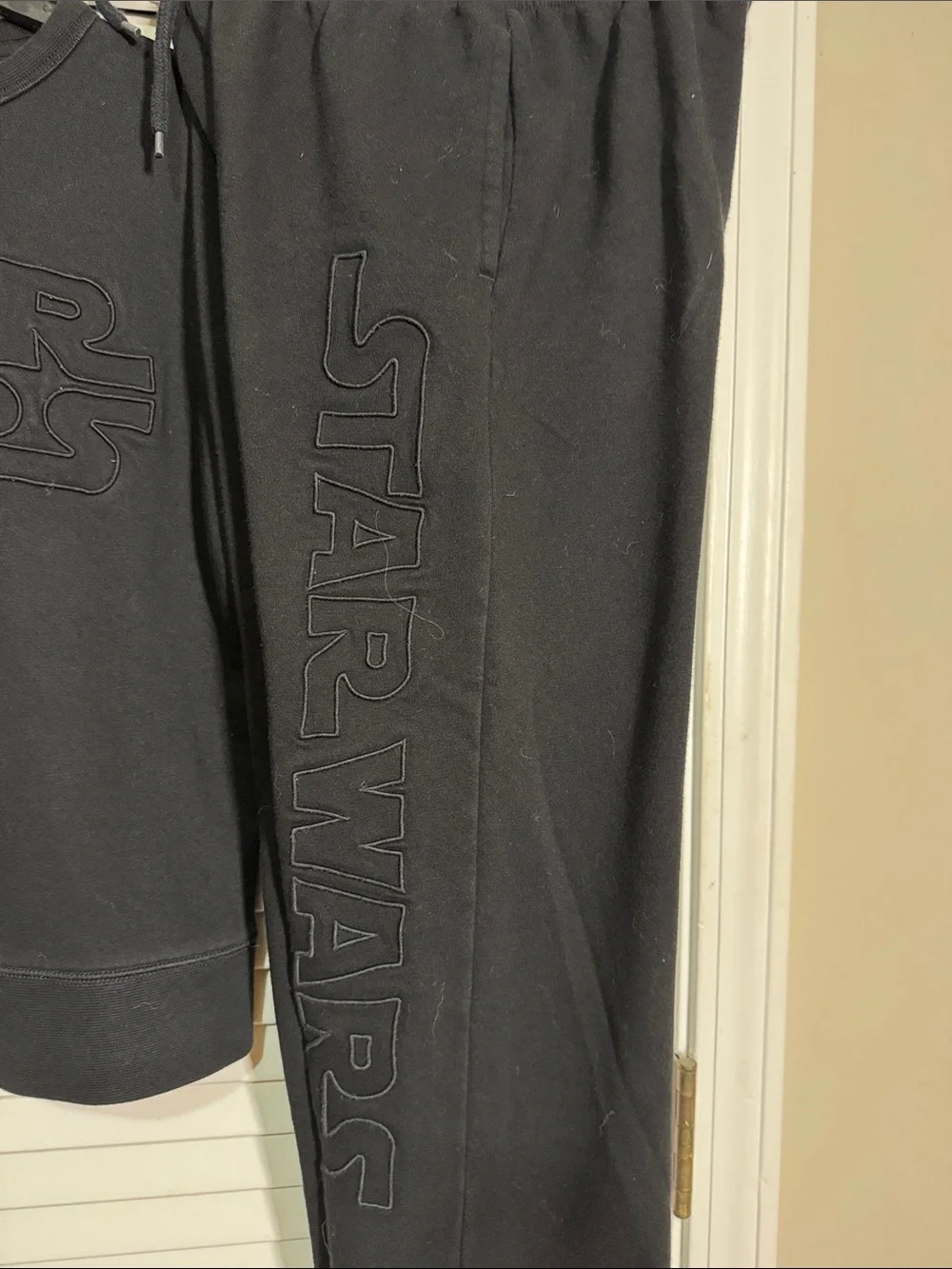 GAP Kids Black Star Wars Embroidered Sweatshirt & Jogger Set. Limited Edition.